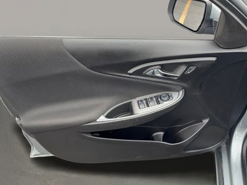 Used 2024 Chevrolet Malibu LT image 11