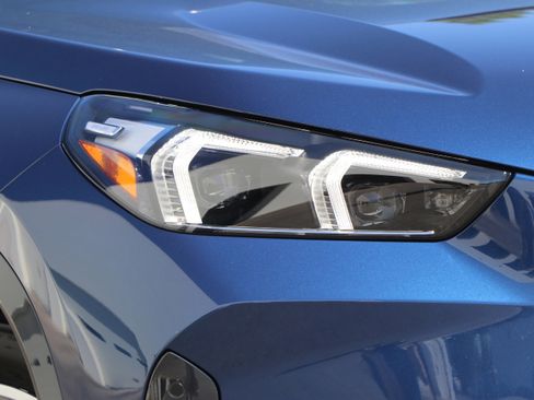 Certified 2025 BMW X1 xDrive28i w/ Technology Package image 5