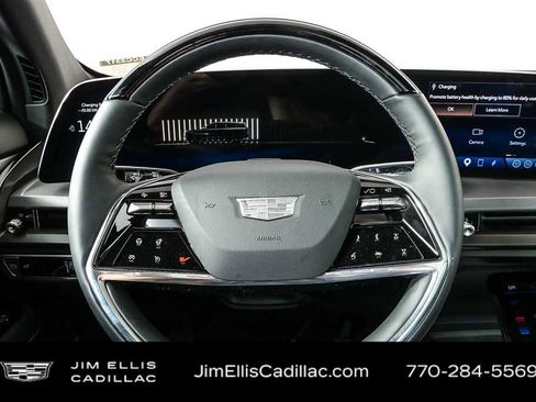 Used 2026 Cadillac Vistiq Luxury AWD/4WD image 8