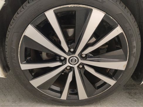 Used 2020 Nissan Altima 2.5 SR w/ Premium Package image 31