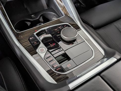 Certified 2024 BMW X6 xDrive40i w/ Premium Package image 40