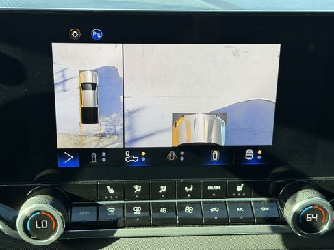 Used 2024 Chevrolet Colorado Z71 w/ Z71 Convenience Package 2 image 27