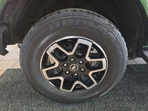 Used 2023 Ford Bronco Outer Banks AWD/4WD image 43