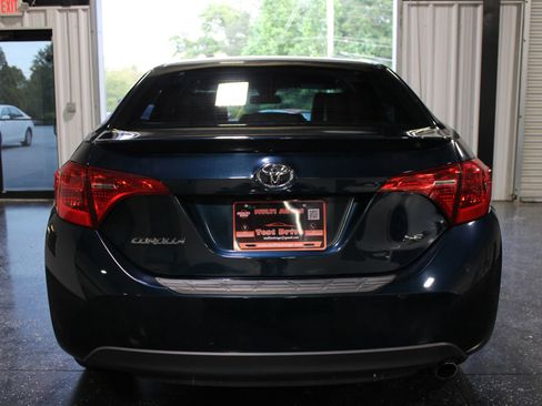 Used 2017 Toyota Corolla SE FWD image 4