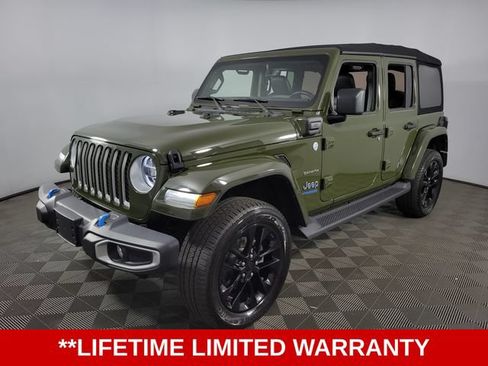 Used 2022 Jeep Wrangler Unlimited Sahara AWD/4WD image 3