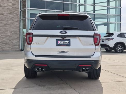 Used 2018 Ford Explorer Sport w/ Equipment Group 401A AWD/4WD image 7