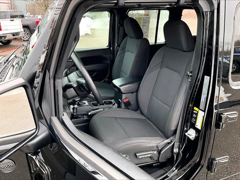 Used 2023 Jeep Wrangler Sport image 10
