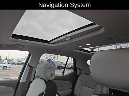 Used 2019 Chevrolet Traverse Premier image 12