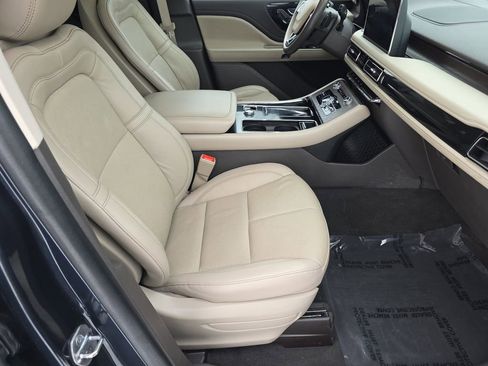 Used 2023 Lincoln Aviator Reserve w/ Elements Package Plus image 20