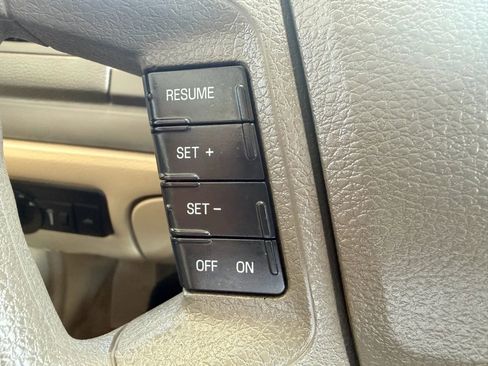 Used 2007 Ford Fusion SE FWD image 12