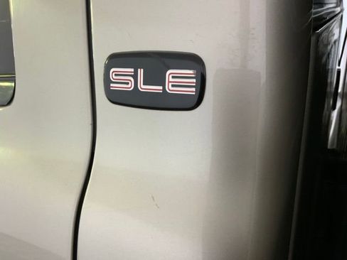 Used 2007 GMC Sierra 2500 SLE w/ Heavy-Duty Power Package AWD/4WD image 48