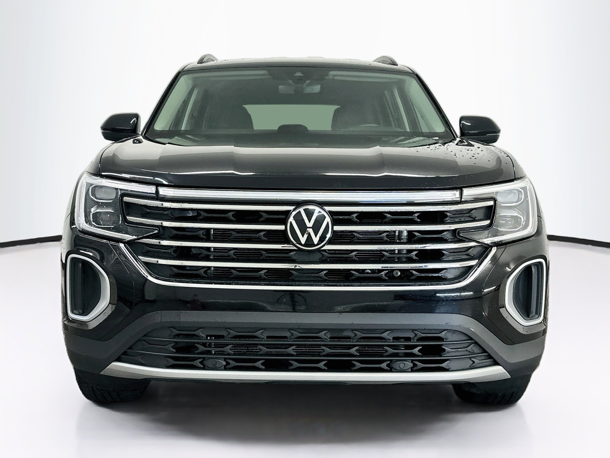 Used 2026 Volkswagen Atlas SE AWD/4WD image 2