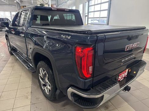 Used 2022 GMC Sierra 1500 SLT w/ SLT Convenience Package AWD/4WD image 3