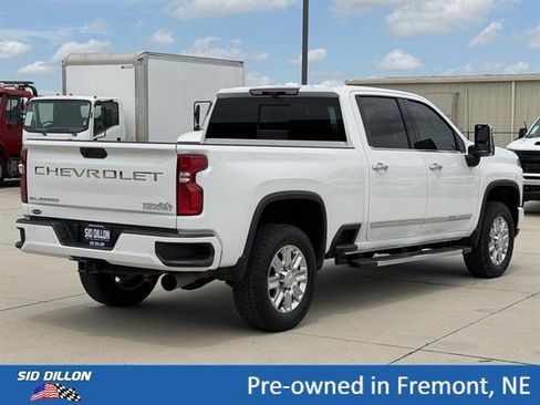 Used 2024 Chevrolet Silverado 3500 High Country w/ Technology Package AWD/4WD image 4