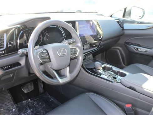 Certified 2025 Lexus NX 250 FWD w/ Accessory Package (K3) image 12