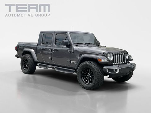 Used 2021 Jeep Gladiator Overland w/ Cold Weather Group AWD/4WD image 1