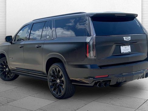 Certified 2026 Cadillac Escalade ESV V w/ LPO, ONYX Package AWD/4WD image 11