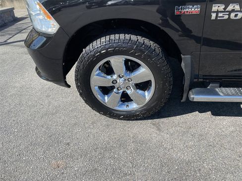 Used 2018 RAM 1500 Express image 9