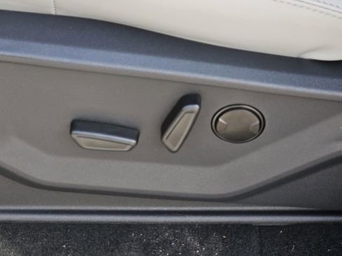 New 2026 Ford Expedition Active image 25