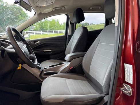 Used 2015 Ford Escape SE AWD/4WD image 9
