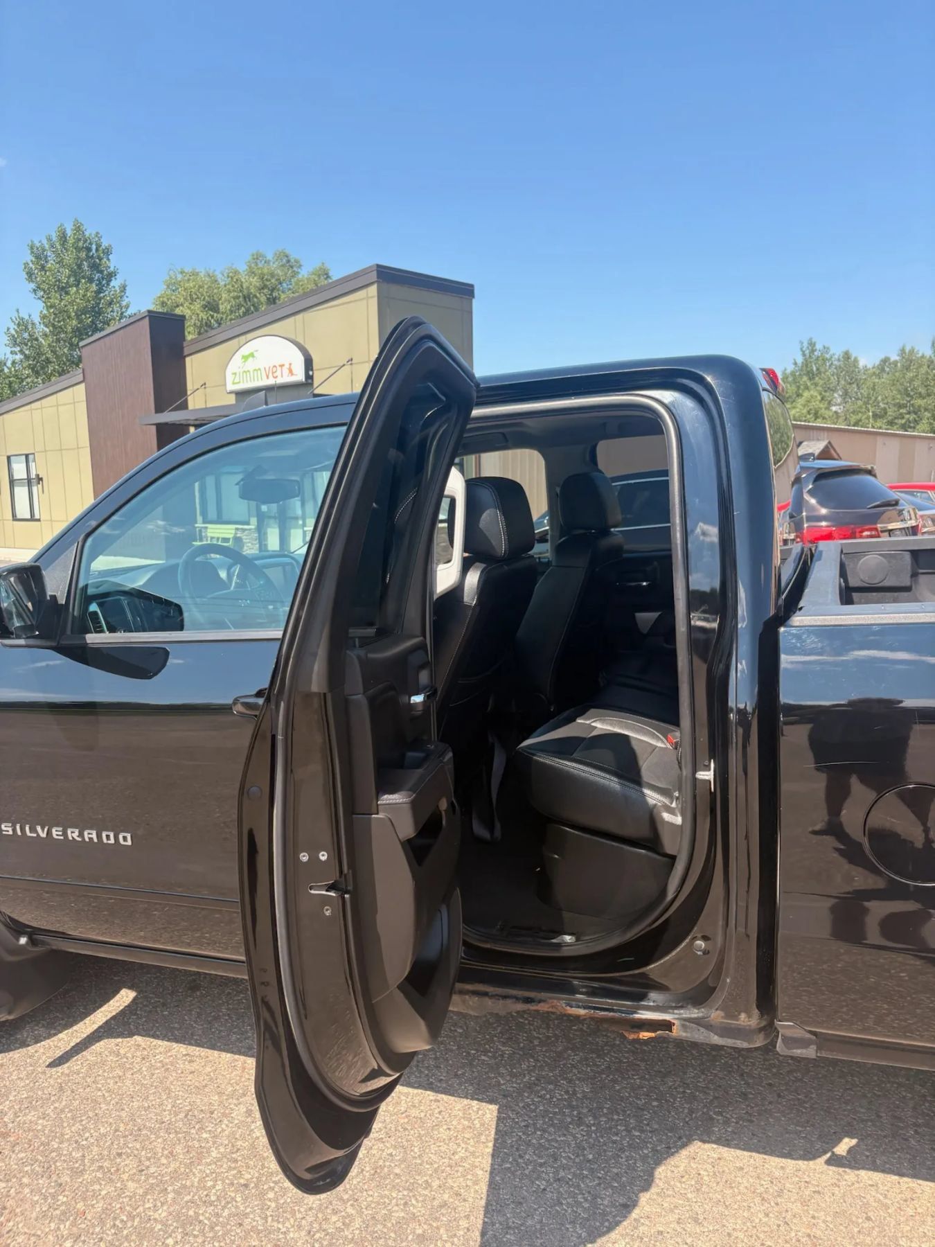 Used 2017 Chevrolet Silverado 1500 LT w/ All Star Edition AWD/4WD image 34