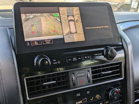 Used 2024 INFINITI QX80 Luxe image 16