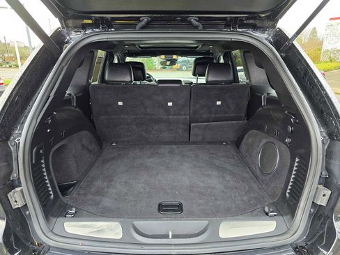 Used 2019 Jeep Grand Cherokee SRT image 15