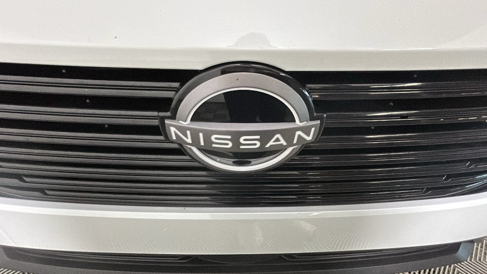 Used 2025 Nissan Murano SV FWD image 10