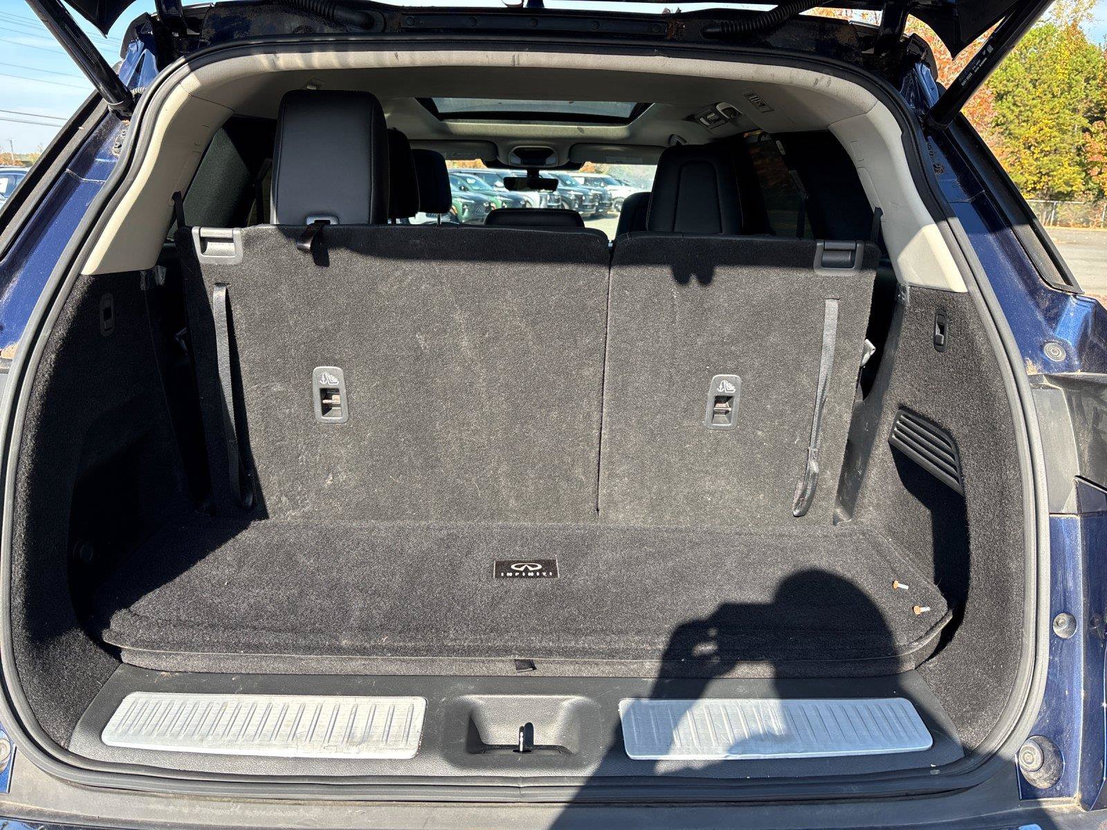 Used 2023 INFINITI QX60 Luxe w/ Cargo Package FWD image 35