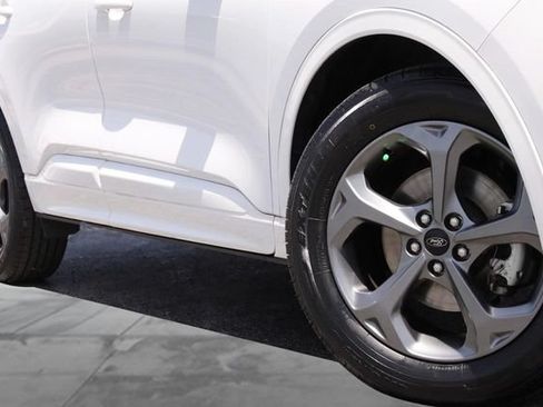 Used 2023 Ford Escape ST-Line w/ Equipment Group 301A FWD image 3