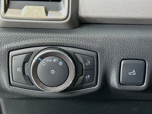 Used 2019 Ford Ranger XLT w/ Equipment Group 302A Luxury image 17