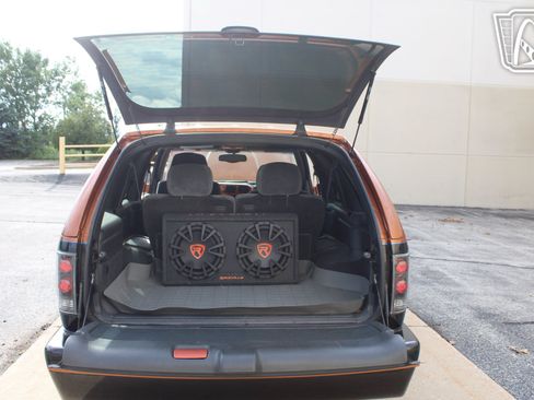 Used 2001 Chevrolet Blazer Xtreme w/ Preferred Equipment Group RWD image 12