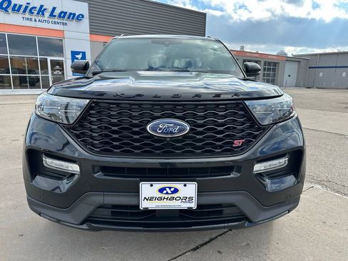 Used 2020 Ford Explorer ST w/ Premium Technology Package image 2
