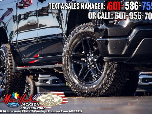 Used 2024 Chevrolet Silverado 1500 Custom Trail Boss image 2