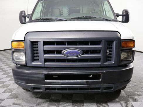 Used 2013 Ford E-150 and Econoline 150 image 6