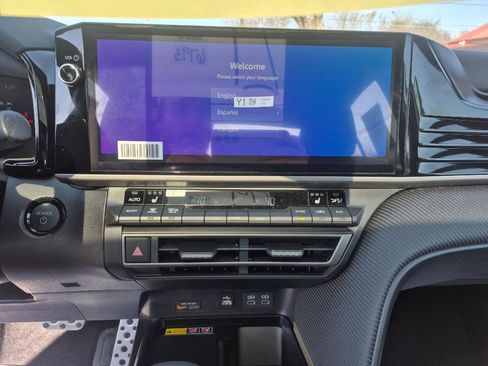 Used 2025 Toyota Camry SE w/ Multimedia Upgrade Package image 12