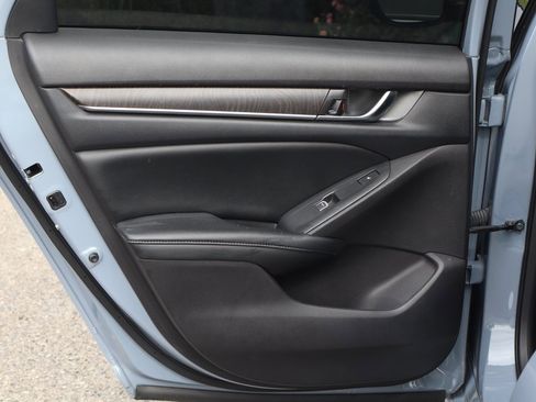 Used 2022 Honda Accord Touring image 35