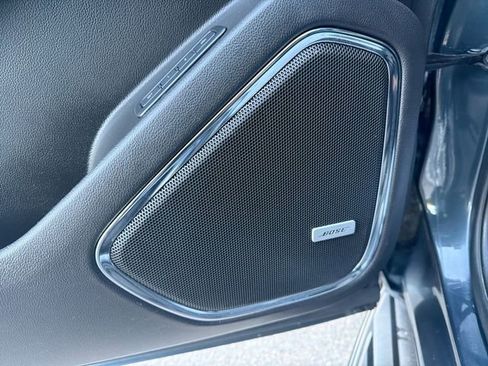 Used 2020 Chevrolet Suburban Premier image 25