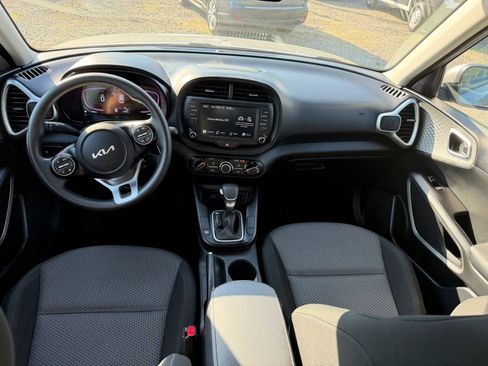 Used 2024 Kia Soul LX w/ Option Group 015 FWD image 28