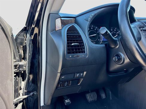 Used 2019 Nissan Armada SL w/ Premium Package image 10