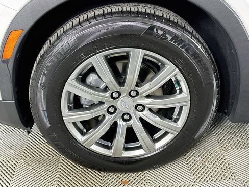Used 2021 Cadillac XT4 Premium Luxury FWD image 30