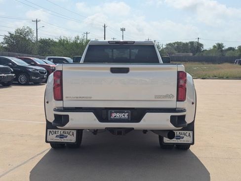 Certified 2024 Chevrolet Silverado 3500 High Country w/ High Country Premium Package image 5