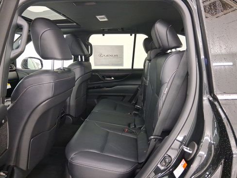 New 2026 Lexus LX 700h Luxury image 12