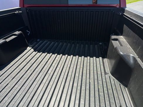 Certified 2024 Toyota Tacoma SR5 AWD/4WD image 10