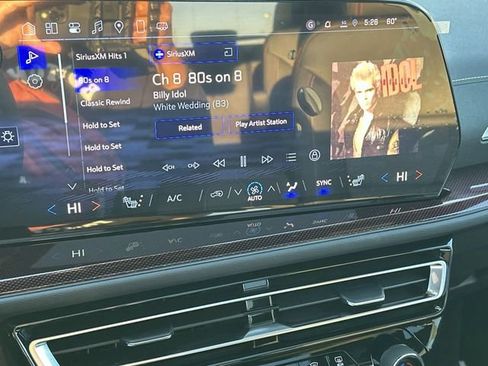 Used 2025 Chevrolet Traverse Z71 w/ Enhanced Driving Package image 13