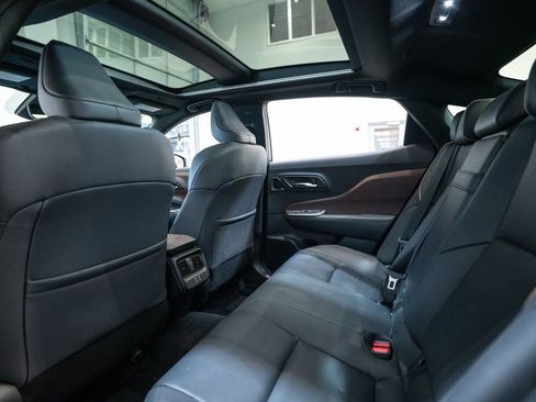 Used 2023 Toyota Crown Limited w/ Advanced Technology Package image 34