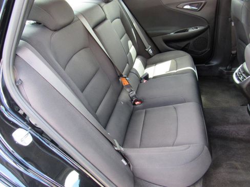 Used 2022 Chevrolet Malibu LT FWD image 25
