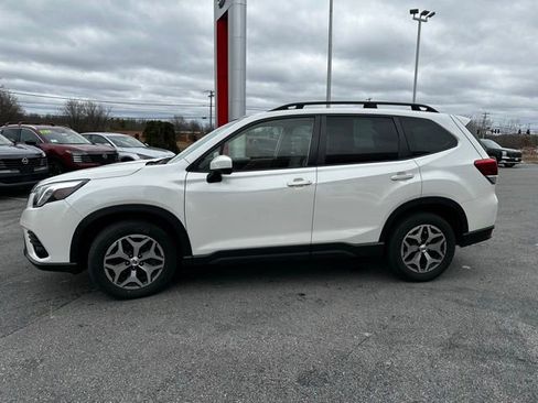 Used 2023 Subaru Forester Premium AWD/4WD image 4