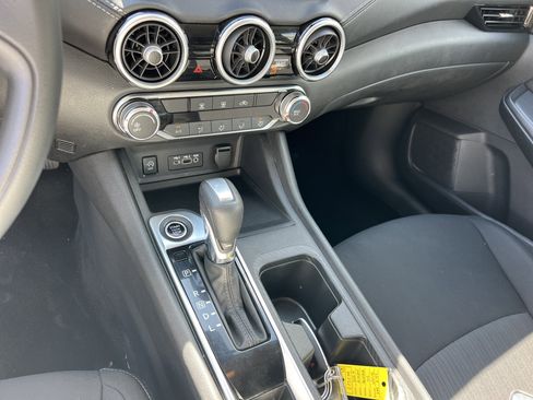 Used 2024 Nissan Sentra SV image 30