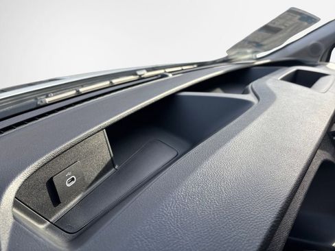 New 2026 Ford Transit 250 Base / 3.5L V6 / 148 WB MR image 14